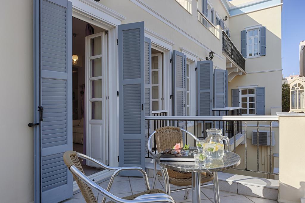 Antouanetta Apartments Ermoupoli Exterior photo
